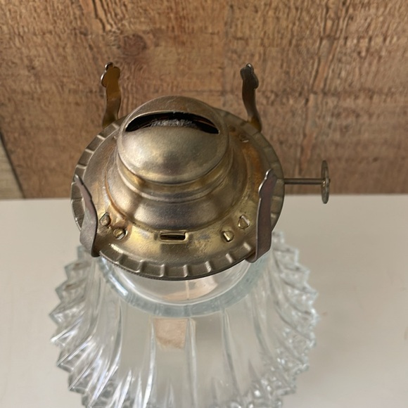 Lamplight Farms Oil Lamp - Picture 4 of 8